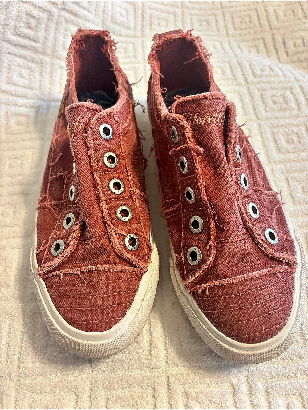 Blowfish Distressed Sneakers in Pink